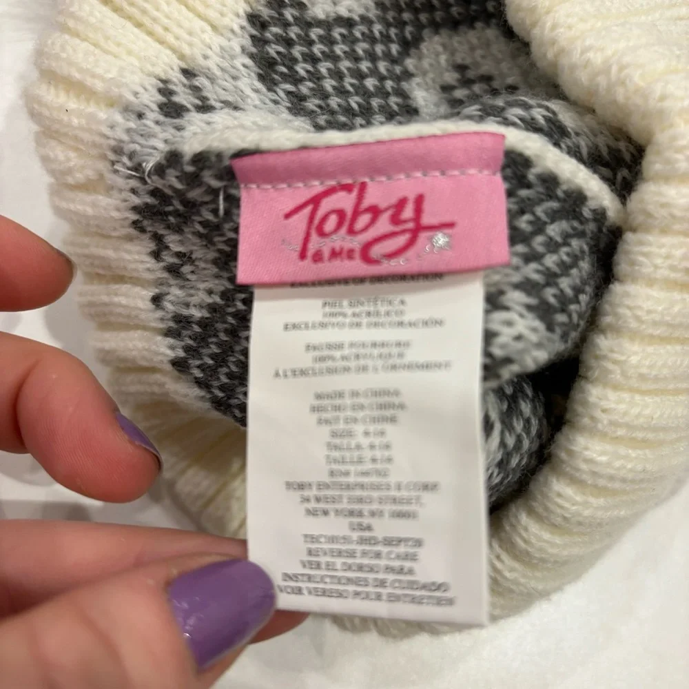 Toby & Co Leopard Print Pom Pom Beanie Hat and Scarf set